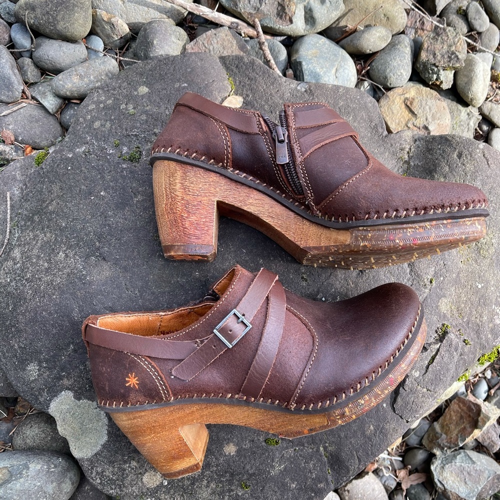 The Art Company wood clogs from Spain size 38